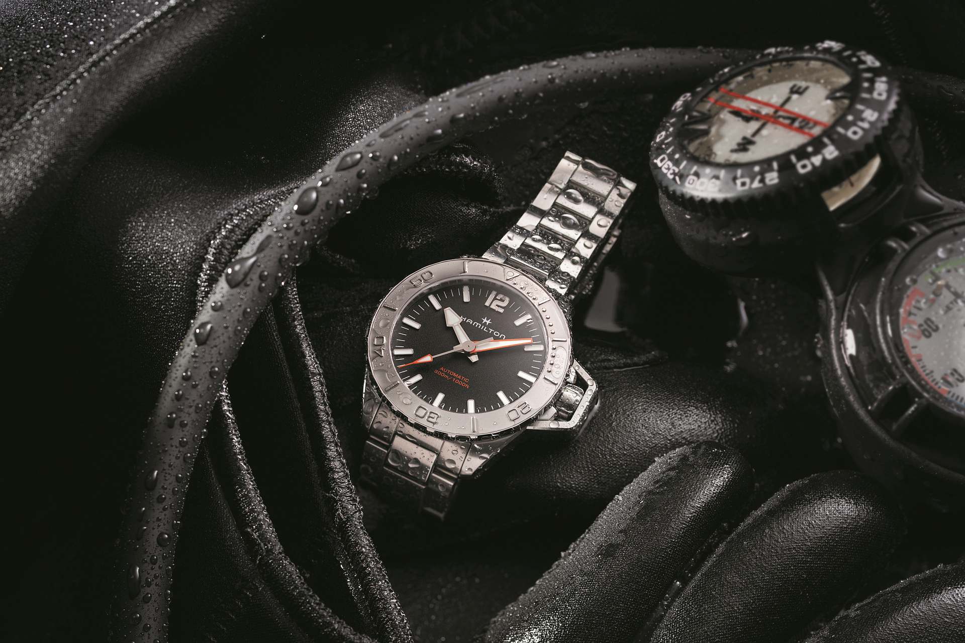 大膽無畏的深海英雄：漢米爾頓卡其海軍系列 FROGMAN 自動上鍊腕錶
