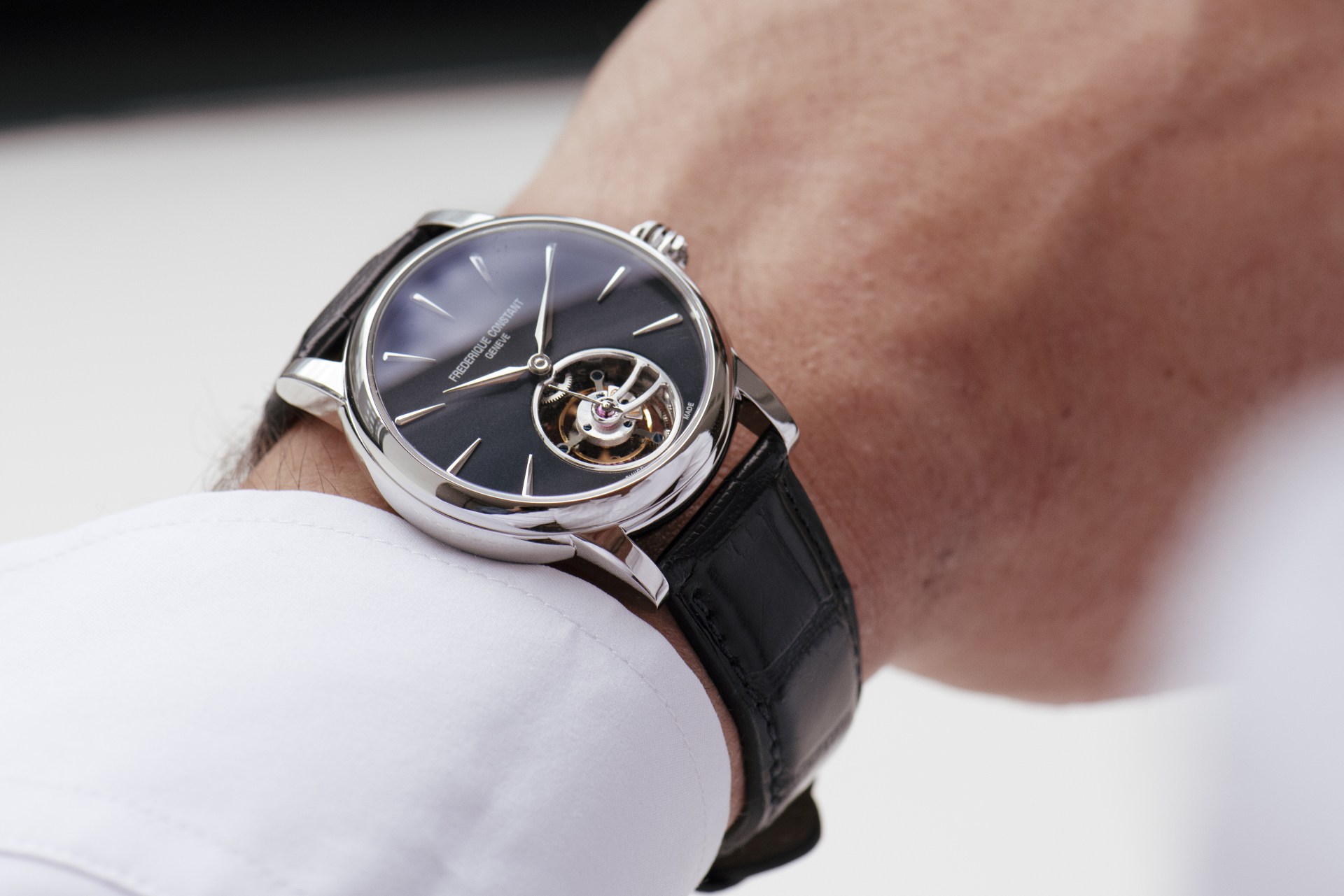 Frederique Constant康斯登發表兩款全新不鏽鋼版本週年紀念自製陀飛輪腕錶