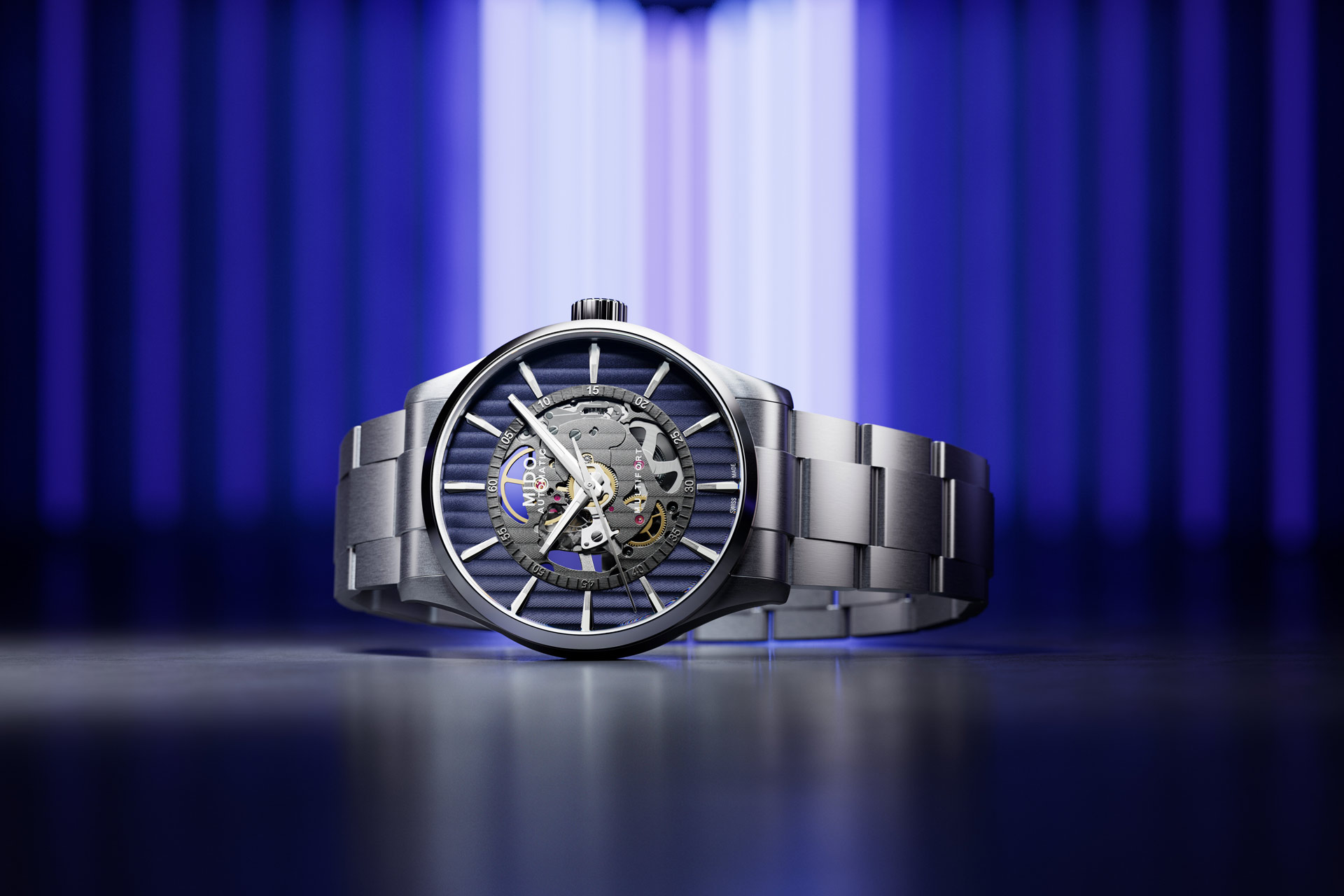霓光閃爍 層次光影：MIDO Multifort Skeleton Vertigo Blue先鋒系列鏤空腕錶