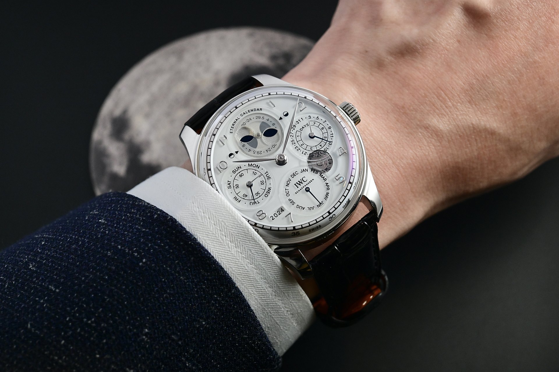 ¡iW&W 2024¹êÀ¹Å²½à¡j¸ó¶V¥@¬öªººë·ÇÃÀ³N¡GIWC Portugieser Eternal Calendar¸²µå¤ú¨t¦C¥Ã«í¾äµÃ¿ö